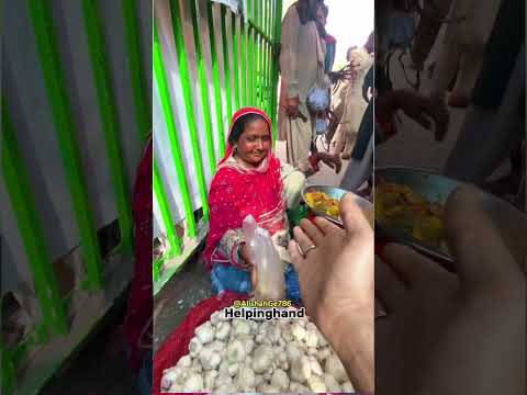 Eid k Liyea Eidi🎁Piyaar Muhabt k Liyea❤️ #islamicgreeting #humanity #ramadanlove #motivation