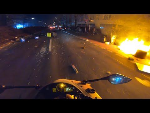 Riskante Ausfahrt an Silvester 22/23 | Berlin Neukölln brennt!