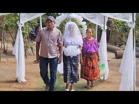 As铆 Es Como Llego La Novia Juntos A Sus Padres|Y El Novio La Recibe De Esta Manera|Listo Para Firmar