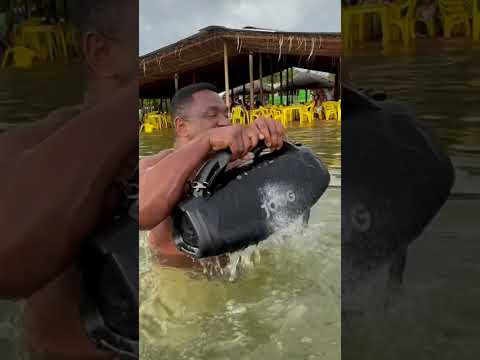 Caixa de som aprova d’água e a caixa de som da JOOG