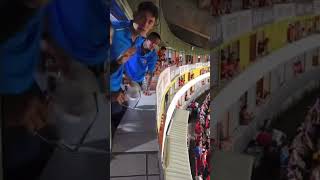 Chiquete Orozco se engancha contra aficionado en el partido vs Atlas 🔥 #futbol #cruzazul #atlas