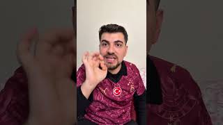 Bir takım düşünün kalecisi bile sakatlanıyor. Her maç ayrı mevki. Çok üzgünüm çok. #galatasaray