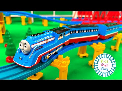 Thomas and Friends MEGA Race Battle Between TOMY vs Trackmaster Engines!