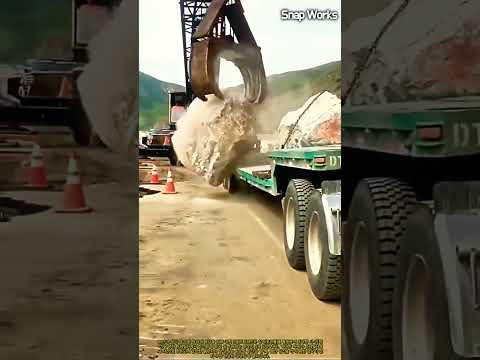 해안 침식 방지를 위한 초대형 사석 시공 #worker #process #engineering #rock #earthmoving