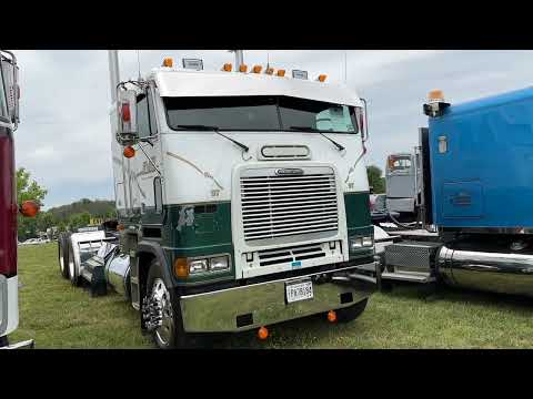 Rare Truck ! 1997 Freightliner FLD Cabover