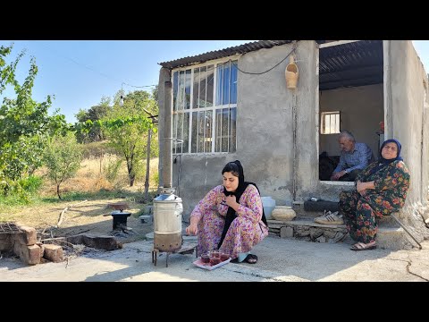 Old Style Of Keeping Apples and Okra in Winter: Qaisi dry for winter