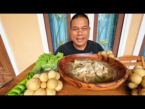 แกงหน่อไม้ส้มใส่ไก่บ้านแซ่บอีหลีครับ