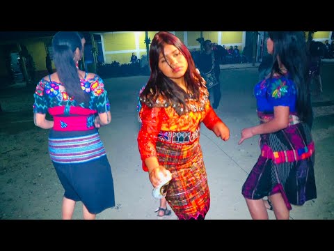 La Cumbia del Chin Chin, Agrupacion Los 6 Primos Musical desde Cementerio Viejo Joyabaj