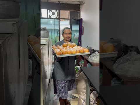 ക്രീം ബണ്ണിനു വില കൂട്ടി ട്ടോ 😂😂😂
