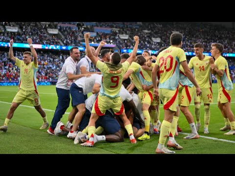 Camello late winner and Spain GOLD MEDAL celebrations - Men's Football Final Olympics Paris 2024