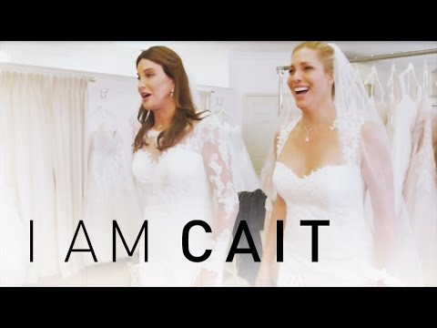 Kris & Caitlyn Jenner Kiss & Make Up While Vacationing Together! See All The Sweetness On I Am Cait!