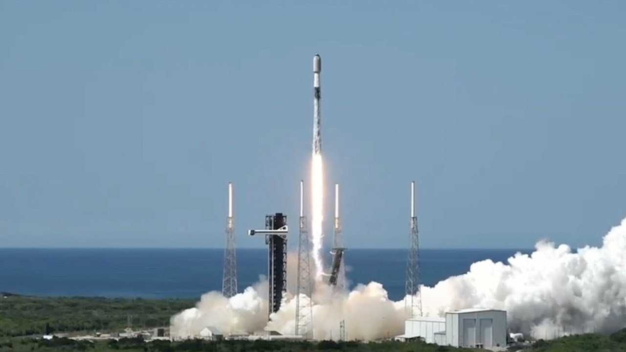 Blastoff! SpaceX launches 27 Starlink satellites to complete doubleheader, nails landing