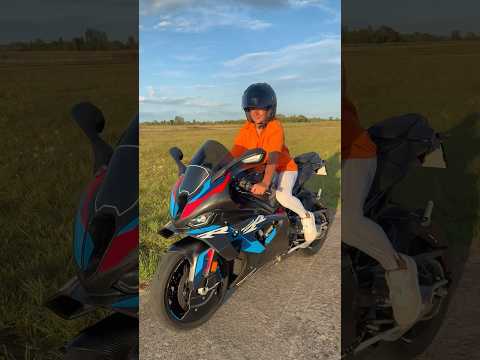 J’ai tester le M1000RR 😈 Snap👻 cleopatre_off #bmw #m1000rr