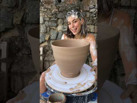 ESSE FICOU ENORME!! maior vaso q eu ja fiz com certeza #argila #ceramica