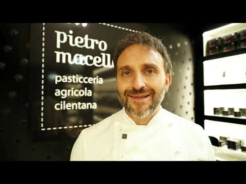 Piaggine: Pietro Macellaro ha inaugurato nella sua pasticceria uno spazio dedicato al cioccolato.