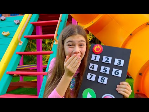 Stacy Artem and Mia are playing Pause Challenge