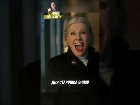 Паук для неё как домашнее животное 😨