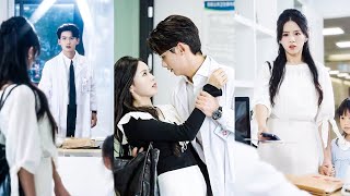 Dokter dingin tolak semua wanita, tapi jatuh cinta pada ibu tunggal kuat ini,memanjakannya！