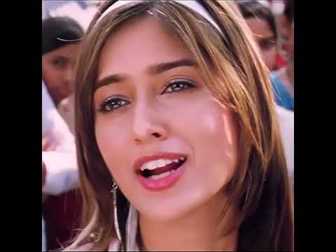 Ileana Apne Ghar Walo Ko Bevkuf Banake Dosto Ke Sath Trip Par Chali Gayi