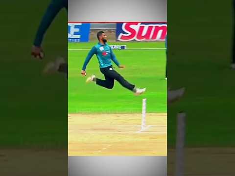 FUNNY BOWLING RUN UP !!