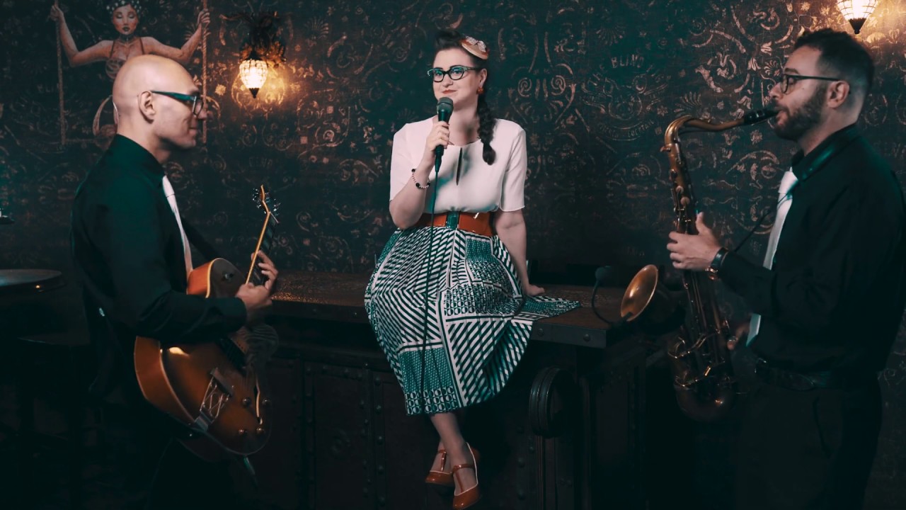 Lady Dillinger Swing Band