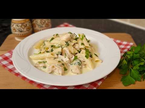 Makaron z kurczakiem w sosie mascarpone. Obiad w kilka minut.