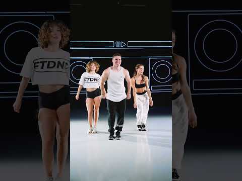 LUSH LIFE 🤩💖🐬 ¡La coreografía completa de Zara Larsson ya está disponible en nuestro canal!