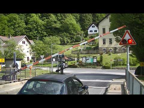 Spoorwegovergang Podvelka (SLO) // Railroad crossing // Železniški prehod