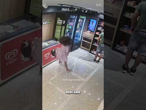Essa Garota Pulava Amarelinha Imaginária! #shortsviral