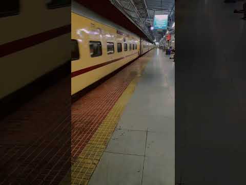 lingampally to Narspur Lingampali Express 17256 / WAP 4/ #yshorts #train #guntur #indiantrains