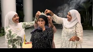 amira qurux  mahadsanid walashey . iyo koko wan a miniwayey,  #team27