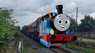 Banyak Truk Molen, Truk Pasir, Truk Tangki dijalan Raya dan Kereta Api Thomas
