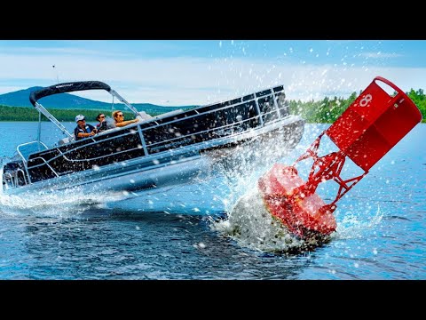 Idiotas Em Barcos Capturados Por Câmeras