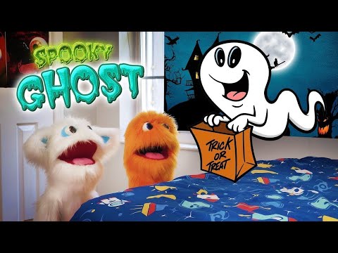 Snowflake meets a ghost! 👻 Snowflake learns not to be afraid in spooky ghost hunt in Haunted House