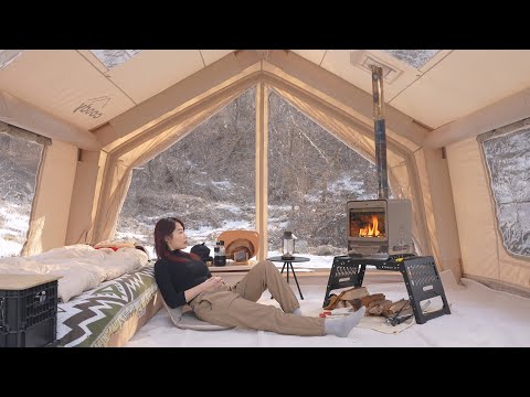 겨울 숲 속, 집보다 아늑한 에어텐트 속 나홀로 낭만 솔로캠핑 브이로그 / 떡볶이에 순대 못참지 / 포천 멍우리협곡