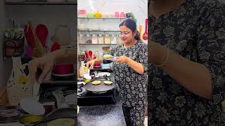 Aaj Reyansh ke tiffin me sabjiyon se bhara hua paratha rakha, 
