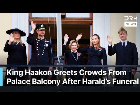 Norway's King Haakon, Queen Mette-Marit and <strong>Royals</strong> Greet Public From Palace Balcony | AC1N