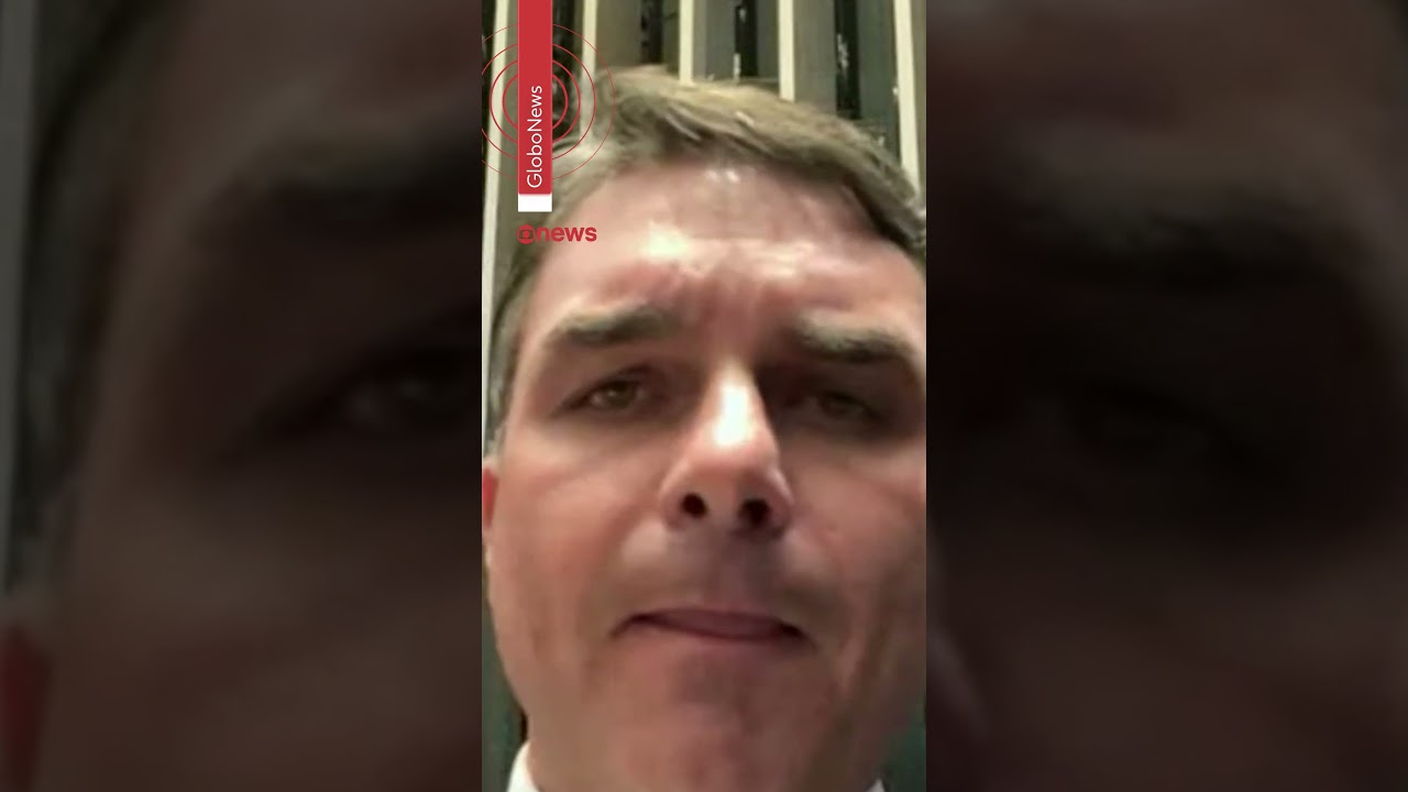 Não vi problema não faço parte do processo diz Flávio Bolsonaro sobre compartilhar vídeo do pai