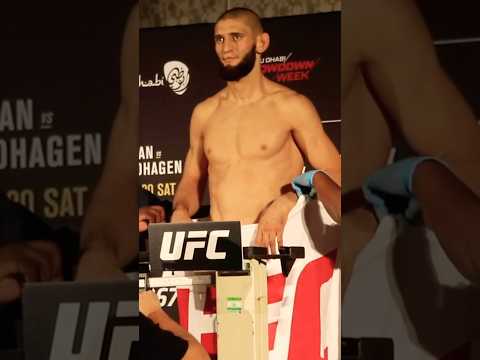 مقاتل UFC حاول الغش بمنشفة.. لكن