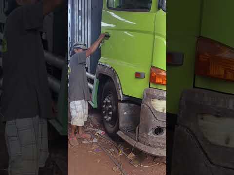 Coba Sepoiler Hidrolis Dan Bancikan Hino 500