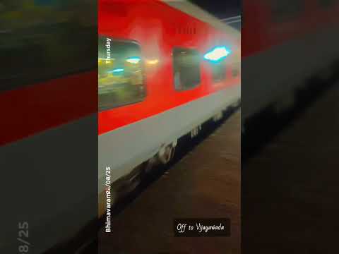 Tatanagar to Ernakulam jn Express 18189 // WAP7// #bhimavaramtown #yshorts #yshorts