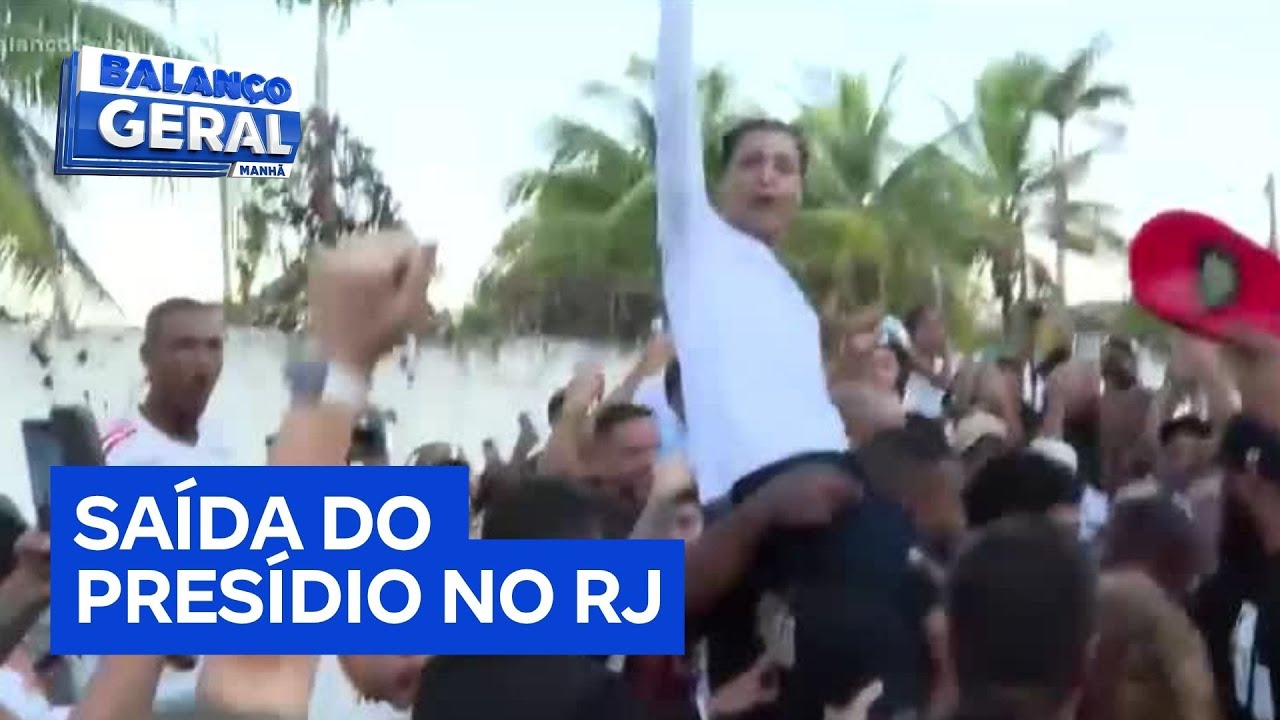 Fãs e amigos fazem festa para Oruam na saída de presídio no Rio de Janeiro