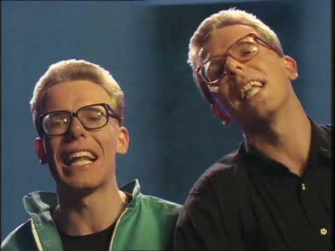 The Proclaimers - I'm Gonna Be (500 miles) [1988]