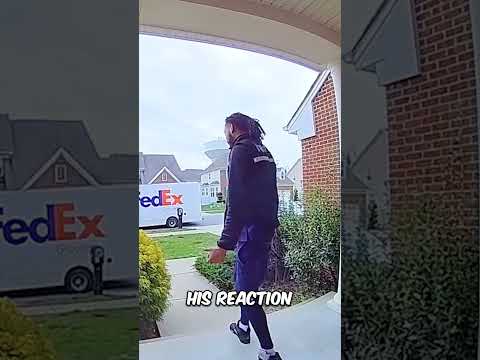 When he rang the doorbell, it played this ?