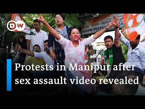 India: Mob burns suspect's house over naked women video | DW News