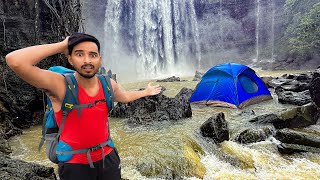 आज मर जाते 😱 Surviving 24 Hours on Waterfall Challenge