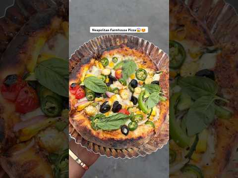 Neapolitan Farmhouse Pizza😱😍 #shorts
