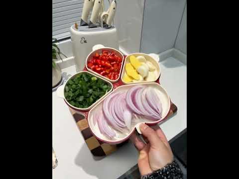 <strong>Must</strong>-<strong>have</strong> kitchen gadget. ( # 3216 ) 🔔 Flower-Shaped Divided Food Tray