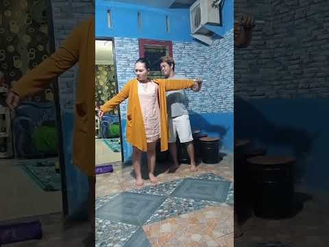 he started it #shorts #funny #funnyshorts #comedyshorts #comedycouple