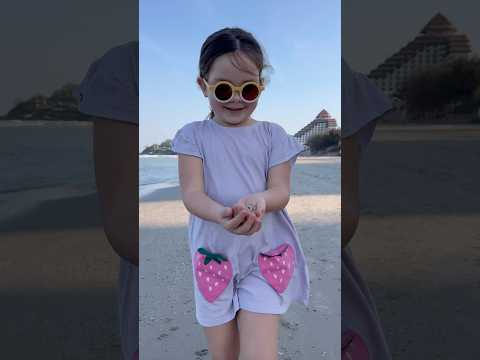 Hittar skatter på stranden 🤩 #huahin #thailand #shorts
